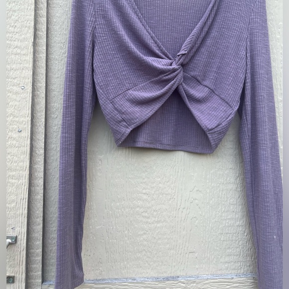 Aeropostalé Locoowai-Sleeve-Workout-V-Neck-Cropped - Picture 3 of 4